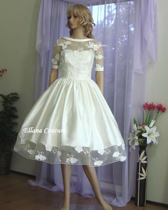 Hochzeit - SAMPLE SALE. Vintage Inspired Wedding Dress. Retro Style Bridal Gown.