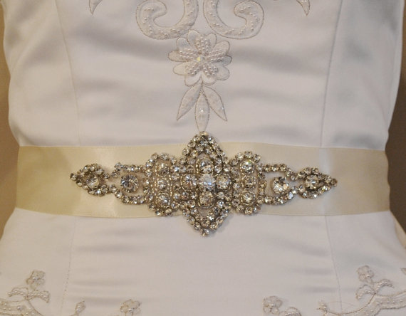 Hochzeit - Wedding Sash, Rhinestone Bridal Sash, Black, Ivory or White  Wedding Belt,  Rhinestone and Applique. Bridesmaid Sash