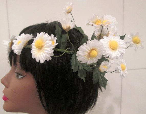 Hochzeit - Flower Headband. Wedding Headband. Boho Wedding. Daisy Headband Wreath / Wedding Wreath / Flower Wreath