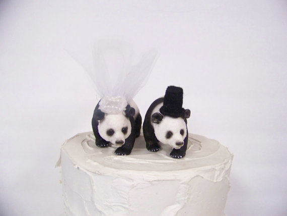 Hochzeit - Panda Bear Cake Topper, Bear Wedding Cake Topper, Animal Cake Topper, Woodland Cake Topper, Forest Cake Topper