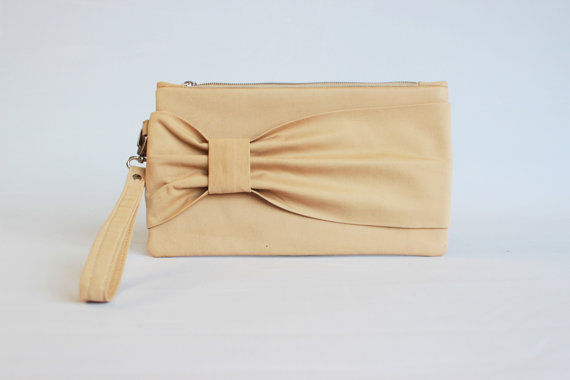 Свадьба - PROMOTIONAL SALE -Camel Bow wristelt clutch,bridesmaid gift ,wedding gift ,make up bag,zipper pouch,cosmetic bag ,zipper pouch