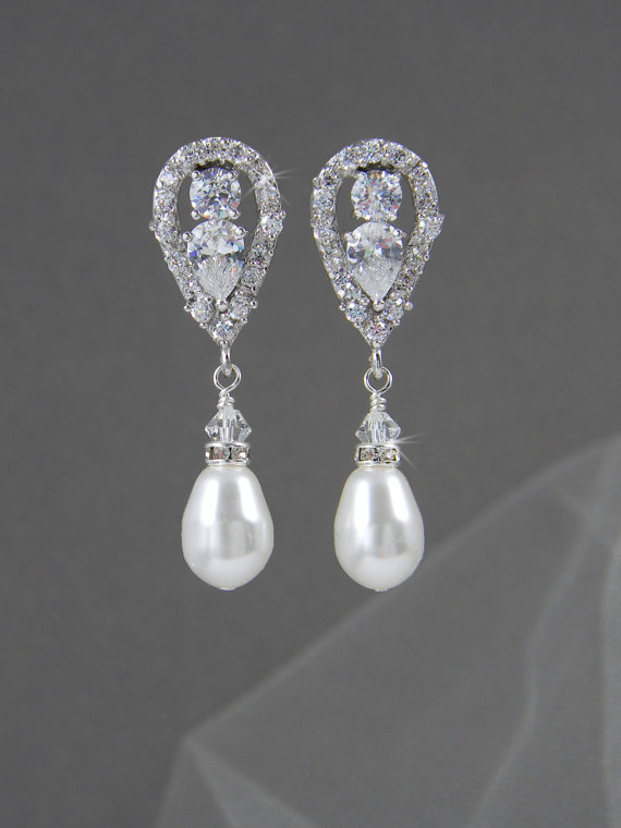 Mariage - Bridal Earrings, Vintage Pearl Crystal Wedding jewelry, Rose Gold, Swarovski , Bridesmaids earrings,  Chrissy Earrings