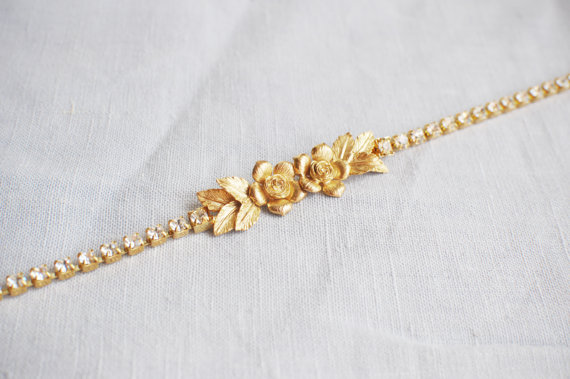 Свадьба - Gold Bridal Belt, Bridal Belt, Gold Wedding Belt, Thin Gold Sash, Vintage Style Bridal Sash with Pearls,Gold Floral Bridal Sash,Vintage Sash