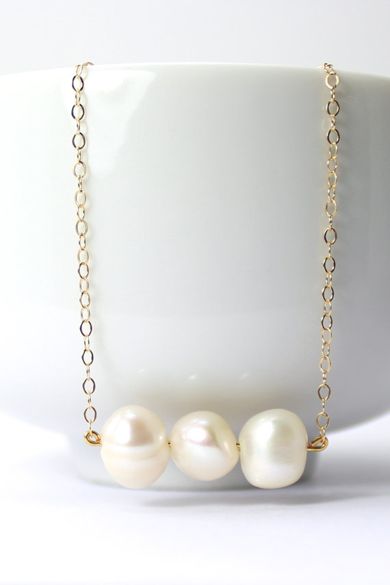 Mariage - Triple Freshwater Pearl / Gold Necklace - Pearl Bridesmaid Gift - Bridesmaid Jewelry - 3 Pearl Necklace - Bridesmaid Gift