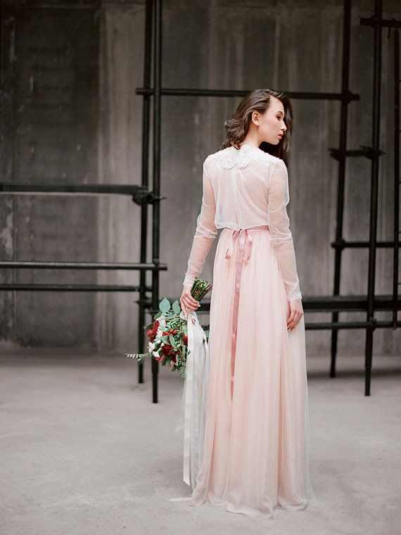 زفاف - Ivanna // Bohemian Wedding Dress - Pink Wedding Dress - Rustic Wedding Dress - Long Sleeves Wedding Gown - Romantic Wedding Dress - Boho