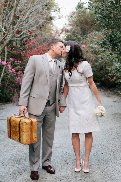 Hochzeit - Romantic Charleston Elopement: Kimberly And Jimmy