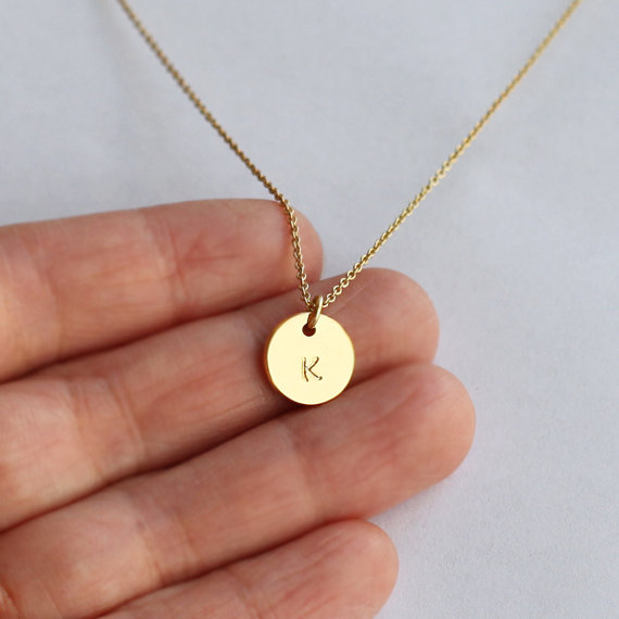 Свадьба - personalized gold initial necklace, hand stamp initial, dainty necklace, bridesmaid, birthday,wedding jewelry,Mother's Day gift gift for mom