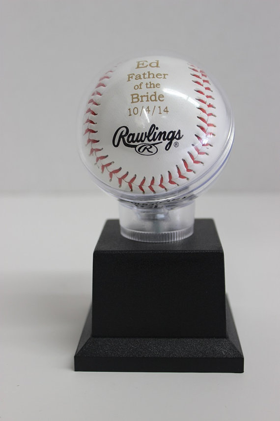 Mariage - Laser Engraved Baseball & Case - Personalized Gift - Christmas Gift - Groomsmen Gift - Groomsman Gift - Baseball - Case