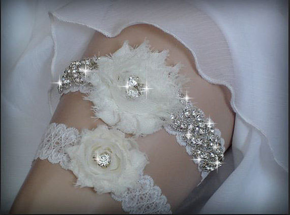 زفاف - Luxury Garter Set/Wedding Garter Set, Ivory Stretch Lace Garter, Rhinestone garter, Flower Garter Set