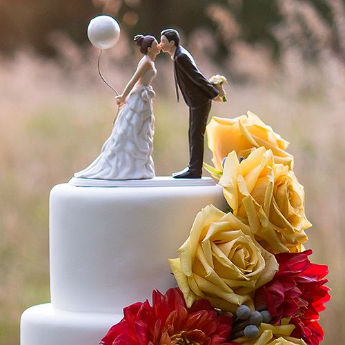 زفاف - Leaning In For A Kiss - Balloon Wedding Cake Topper