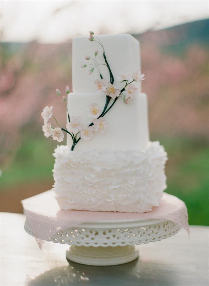 Wedding - 20 Floral Wedding Cakes For The Summer
