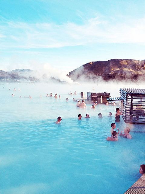 Hochzeit - Soak In The Hot Springs In Iceland
