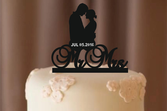 Свадьба - personalized wedding cake topper - silhouette wedding cake topper , cake topper, monogram cake topper - rustic cake topper - bride and groom