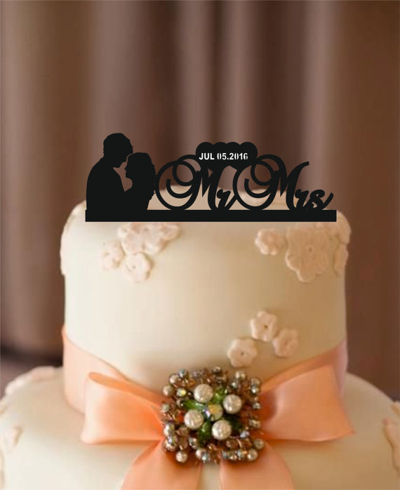 Hochzeit - personalized wedding cake topper - monogram cake topper , silhouette wedding cake topper bride and groom cake topper - rustic cake topper