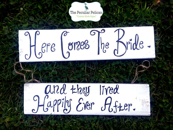 زفاف - Here Comes the Bride - And They Lived Happily Ever After - REVERSIBLE, RUSTIC, WEDDING sign - flower girl sign, ring bearer sign