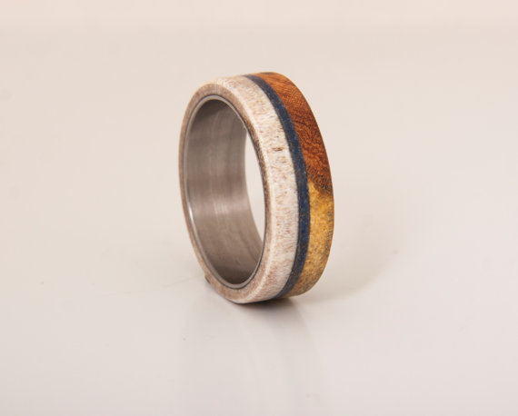 زفاف - Antler ring with wood lapis inlay titanium wedding band