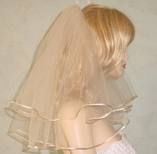 زفاف - Short and Sassy Bridal Veil Cord Edge Modern Wedding Veil Made to Order
