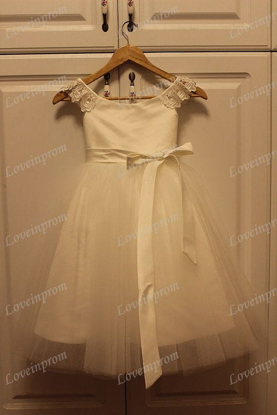 زفاف - Cap Sleeve Tule /Lace Flower Girl Dress ,Short Wedding Party Dress,Clothing For Kids ,Children Dress,Ivory /White Bridesmaid Dress