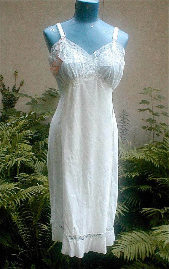 Свадьба - Vintage Aristocraft White Full Length Nylon Slip -  Size 36  - Crisp White Nylon Lace Yoke and Details New Old Stock Unworn