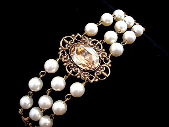 Hochzeit - Wedding bracelet, bridal bracelet, Vintage style bracelet, vintage wedding jewelry with Swarovski crystal, Swarovski ivory pearls