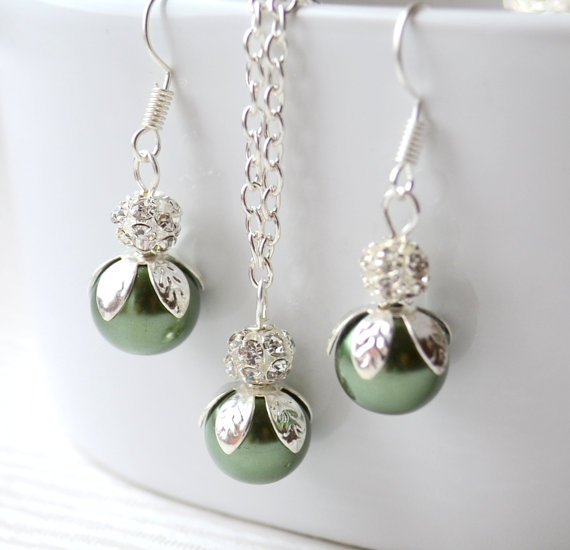 Mariage - Moss green weddings Dark green Bridesmaids jewelry set of necklace and earrings Bridesmaids party gift Green jewelry Elf leaves jewelry set