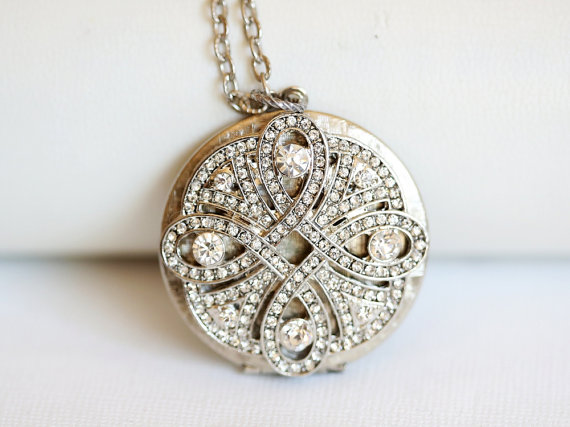 Mariage - Locket, Jewelry Gift，Silver Locket, Locket,Rhinestone Pearl Locket,vintage style locket,Wedding Necklace,bridesmaid necklace