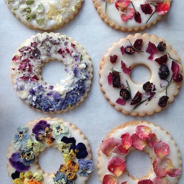 Wedding - Lavender Shortbread With Fruits, Flowers, And Herbs