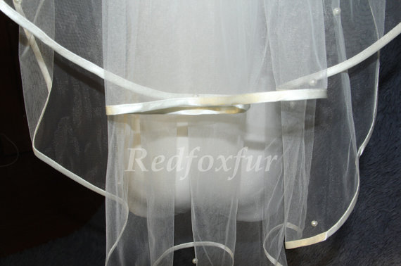 زفاف - Elbow Length Bridal Veils, 2 Layers, ribbon edge - pearl veil elbow veil, Tulle Veil, White Veils, ivory veil White, Wedding Veil + Comb