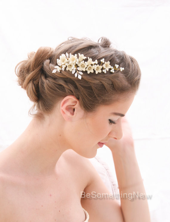 Hochzeit - Pearl and Flower Vintage Inspired Wedding Hair Vine in Ivory, Hand painted Ivory Flower Bridal Headpiece, Beaded Wedding Hair Jewelery