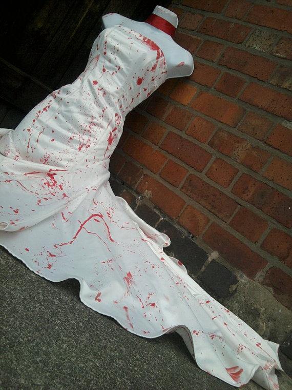 زفاف - halloween ZOMBIE BRIDE dress costume blood splattered corpse off white full wedding dress US 4 - 6