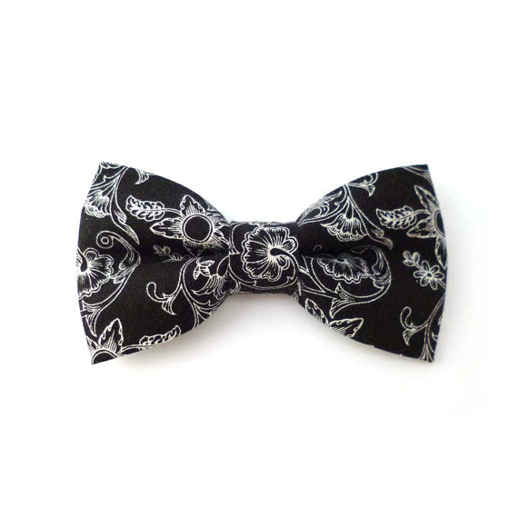 Hochzeit - Black bow tie - mens bow tie - black and white floral pre tied clip on bowtie - mans already tied bowties cotton print - groomsmen bow ties