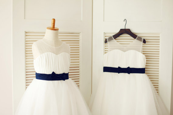Mariage - Sweetheart Sheer Tulle Chiffon Flower Girl Dress/Navy Blue Bow Sash Children Toddler Party Dress for Wedding Junior Bridesmaid Dress