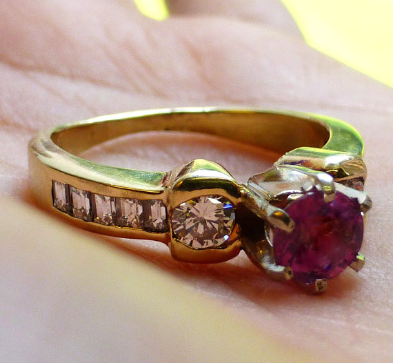 Hochzeit - Fine 14k VS Diamond and Ceylon Pink Sappjire engagement ring. Size 6