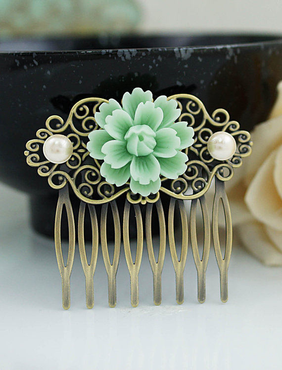 Свадьба - Vintage Style Mint Sakura Flower Bridal Hair Comb Wedding hair accessories Bridesmaids Gift Wedding Hair Comb Bridal Hair accessories