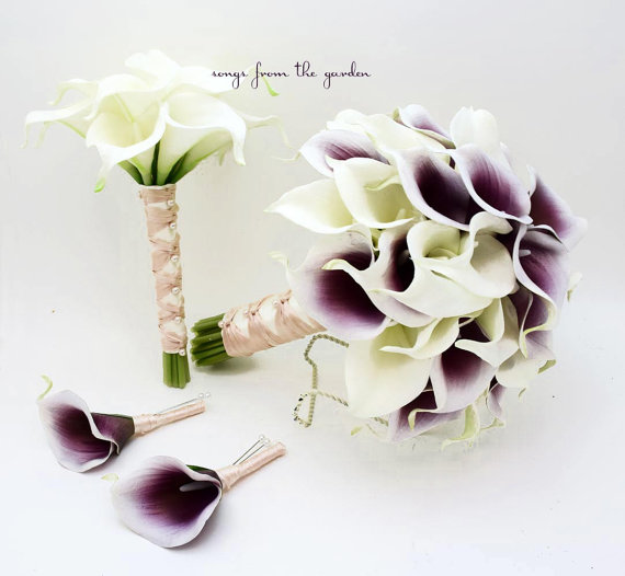 زفاف - Reserved - Picasso & White Real Touch Calla Lily Bridal Bouquet Bridesmaid Bouquet Groom's Groomsman Boutonnieres Sangria Deep Purple