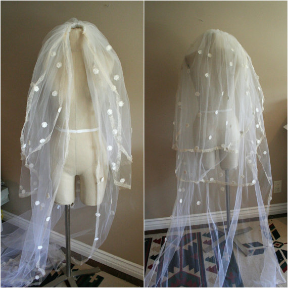 Hochzeit - Vintage Triple Layer Tulle Veil with Flower Detail - Wedding - Bride