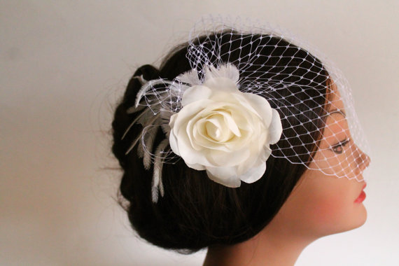 Hochzeit - Birdcage Bandeau Veil, Ivory Flower Rose Birdcage Veil and Fascinator, Wedding Head Piece, Wedding Accessories, Ostrich Feathers