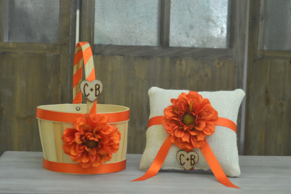 Mariage - Rustic Flower Girl Basket and Ring Bearer Pillow. Other color selections available