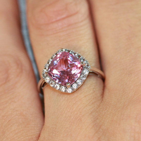 زفاف - Cushion Cut Pink Sapphire Halo Ring in 10k White Gold Sapphire Engagement Ring September Birthstone Gemstone Ring, Size 7 (Resizable)