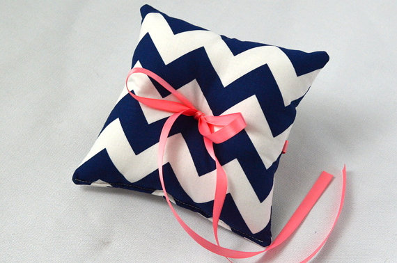 Mariage - Navy blue chevron wedding ring pillow, YOU CHOOSE the ribbon color, shown in coral