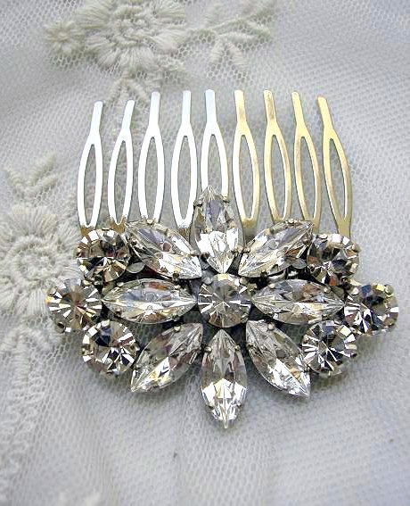 Свадьба - Wedding hair accessories, Bridal hair comb ,vintage style, sparkle Rhinestones, Bridal Hair Brooch Comb