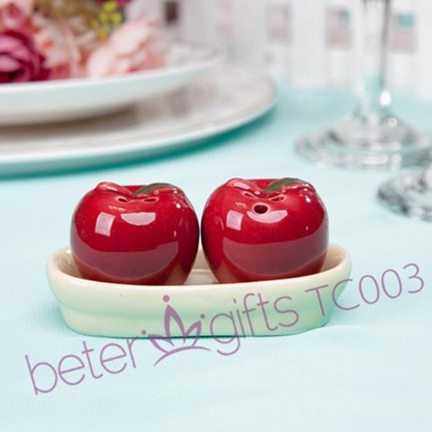 Hochzeit - Apple of My Eye Ceramic Salt and Pepper Shakers TC003 Wedding Gift