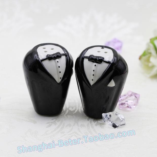 Mariage - BeterWedding Gifts Wholesale Salt and Pepper Shakers Set Wedding Favor Box HH001