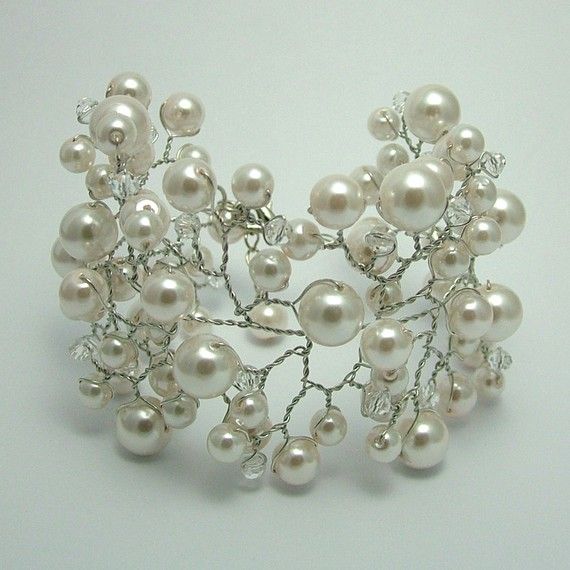 زفاف - Pearl And Crystal Vine Cuff Bracelet