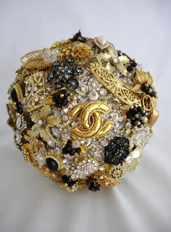 Hochzeit - Lillybuds Decadence Gold And Black Wedding Bouquet Of Brooches