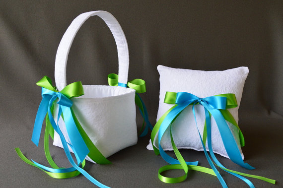 زفاف - Lace wedding flower basket and ring pillow set with turquoise blue and apple green ribbon bows