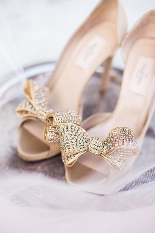 Hochzeit - Shoes That Fit My Inner Cinderella