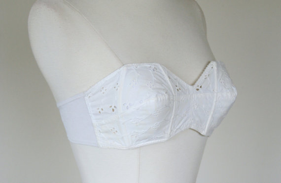 Hochzeit - 1950's white cotton eyelet bra, strapless boned pointed conical bra, 34 B bra, Francis Wood