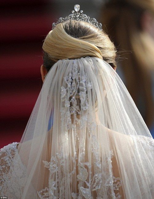 زفاف - The 500,000 Euro Wedding: Belgian Countess Shimmers In Breathtaking Lace Dress As She Marries Heir To The Luxembourg Throne In Lavish Ceremony