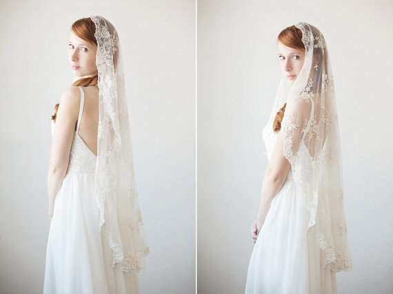 Wedding - Wedding veil, Mantilla veil, Beaded veil, Bridal Veil, Short veil, Lace veil - Timeless Romance - Made to Order
